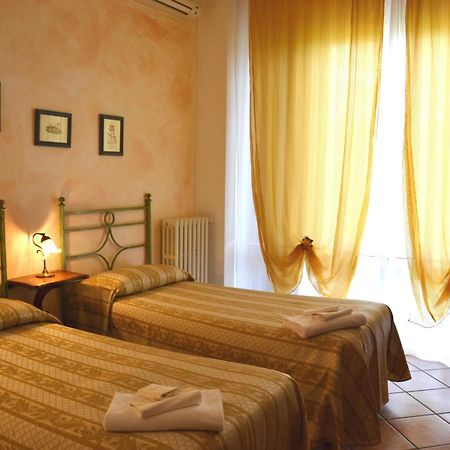 La Loggia - Villa Gloria -Adults Only Quercegrossa Room photo